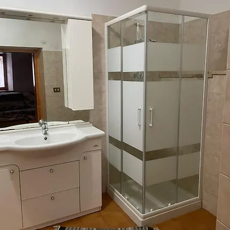Nyaraló Sostasio *